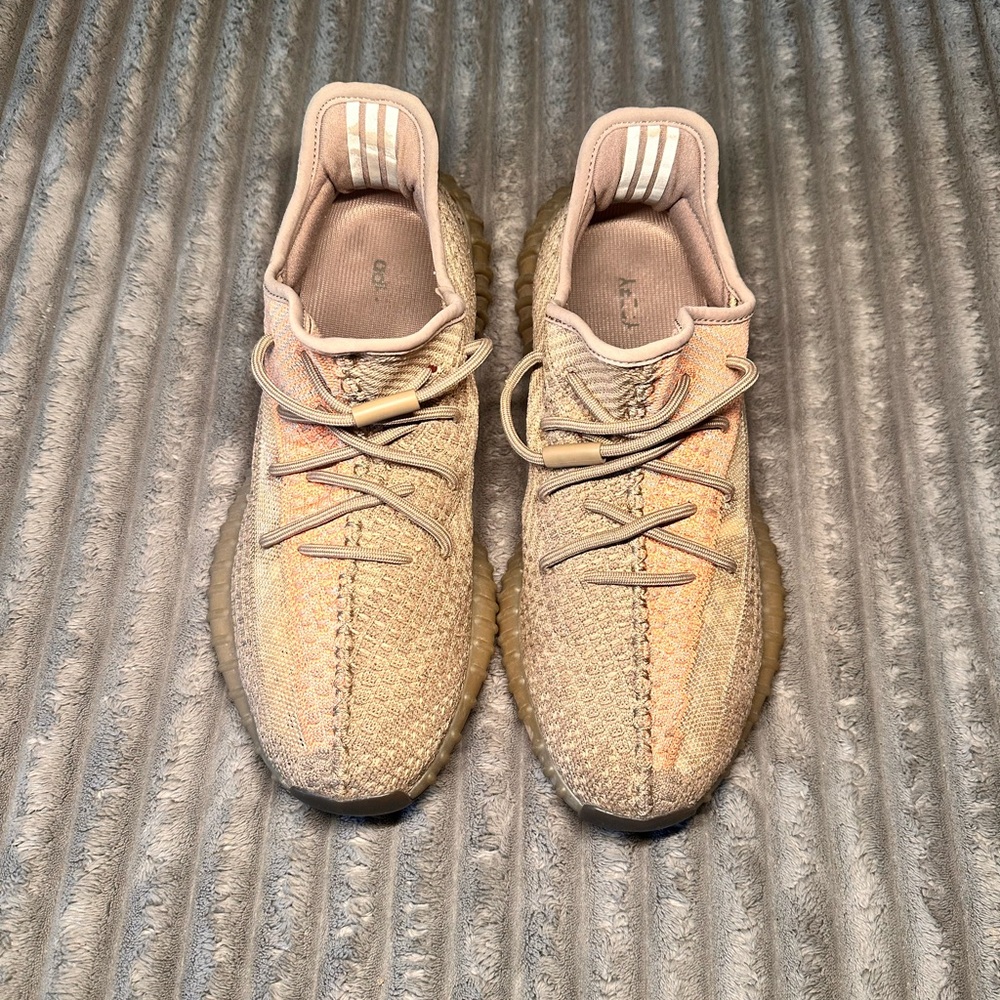 Adidas Yeezy Boost 350 V2 Sneakers